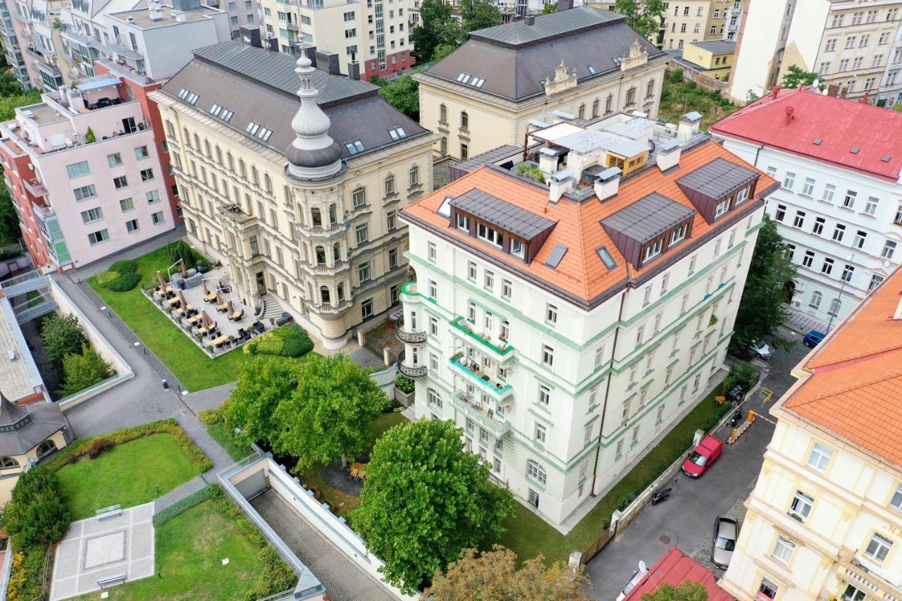 Luxury Rooftop Appartment With Fantastic Views Praha Bagian luar foto