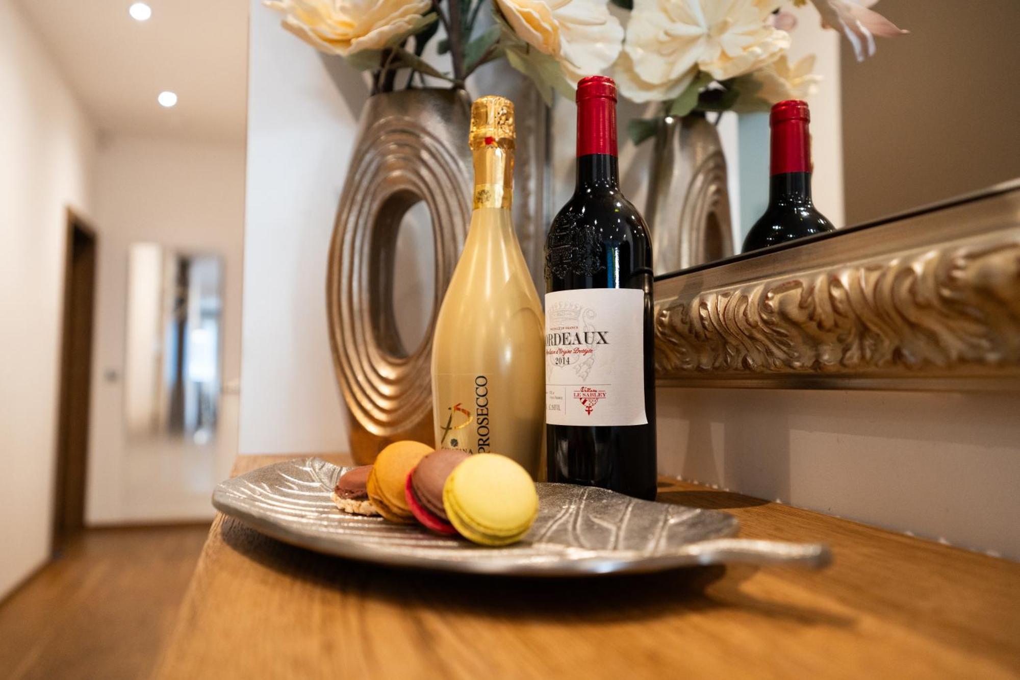 Luxury Rooftop Appartment With Fantastic Views Praha Bagian luar foto