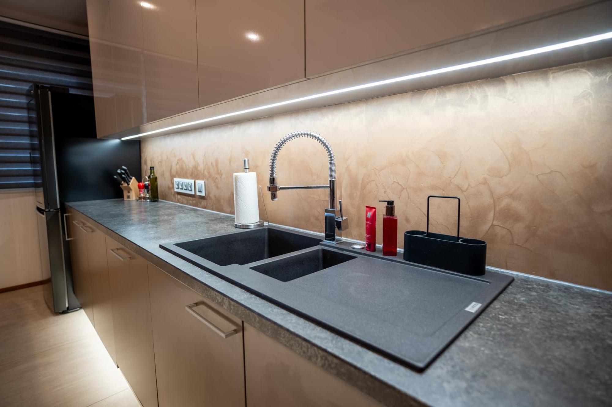 Luxury Rooftop Appartment With Fantastic Views Praha Bagian luar foto