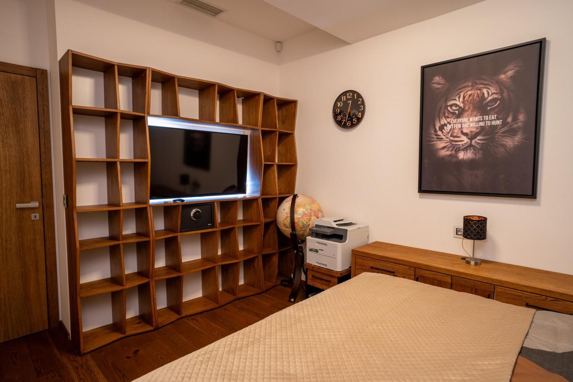 Luxury Rooftop Appartment With Fantastic Views Praha Bagian luar foto