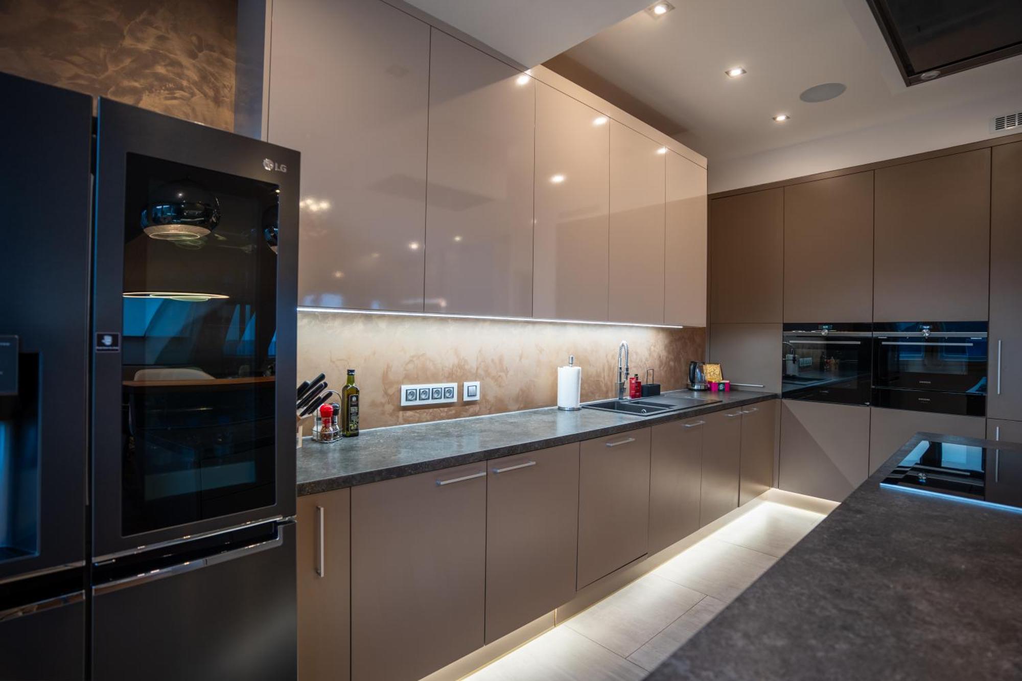 Luxury Rooftop Appartment With Fantastic Views Praha Bagian luar foto