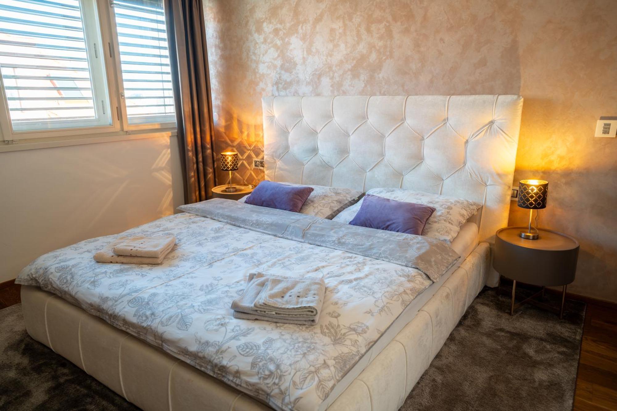 Luxury Rooftop Appartment With Fantastic Views Praha Bagian luar foto